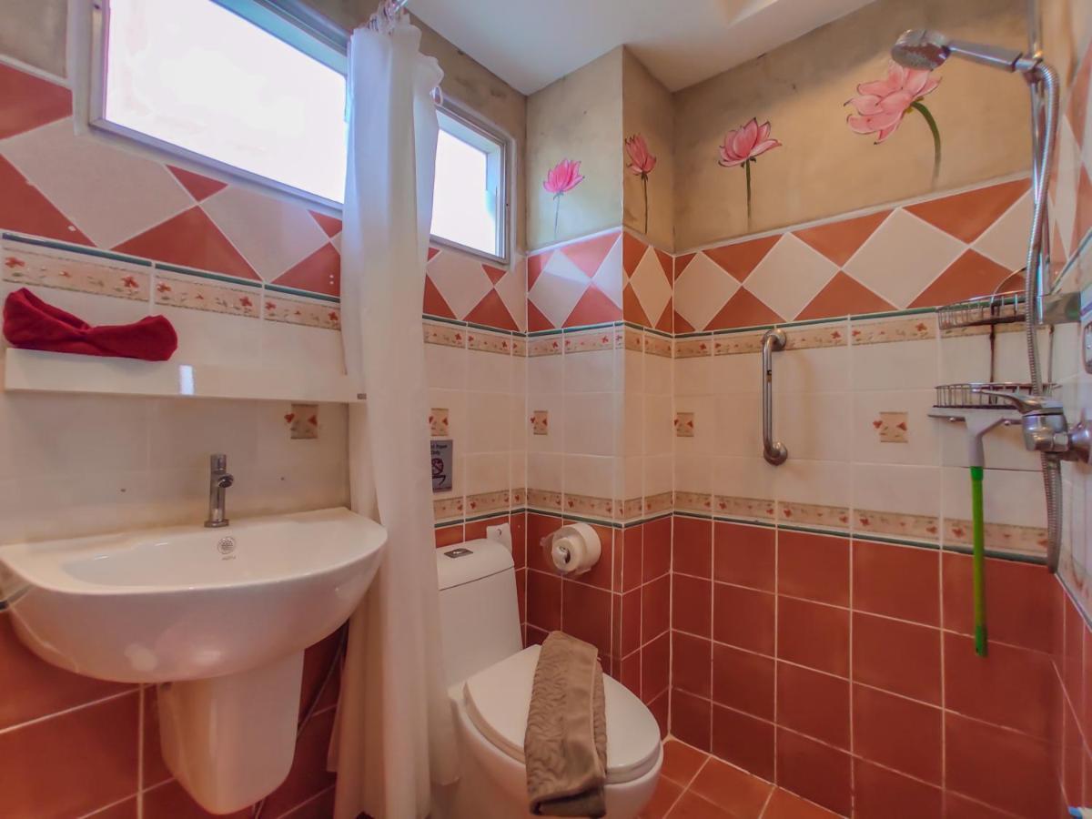 치앙마이 Awana House B&B 외부 사진